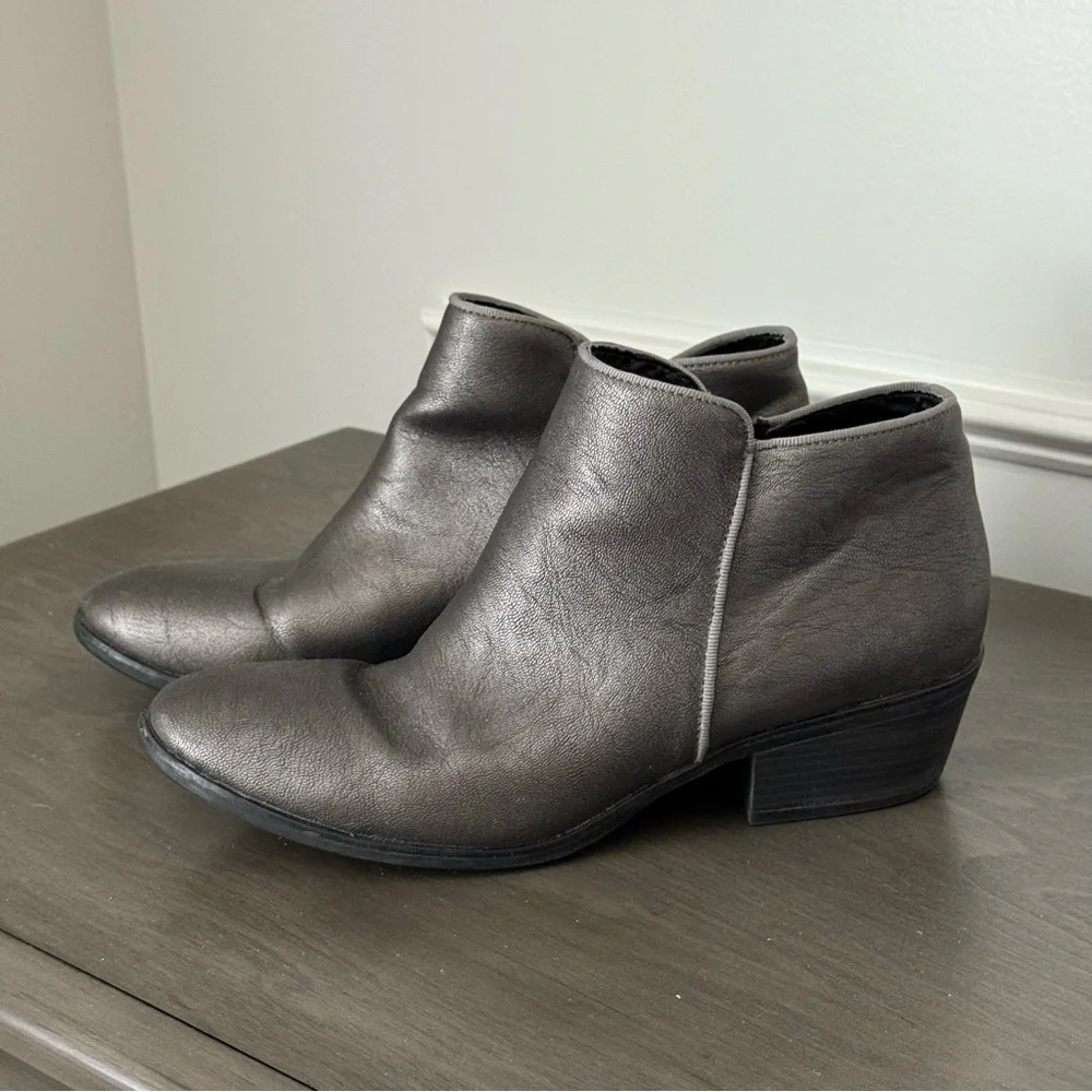 Women's Gray Ankle Boots Size 9